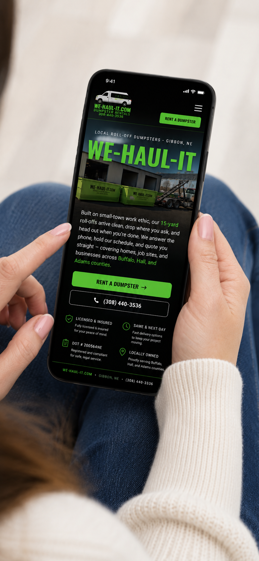 WE-HAUL-IT customer booking a 15 yard roll-off dumpster online